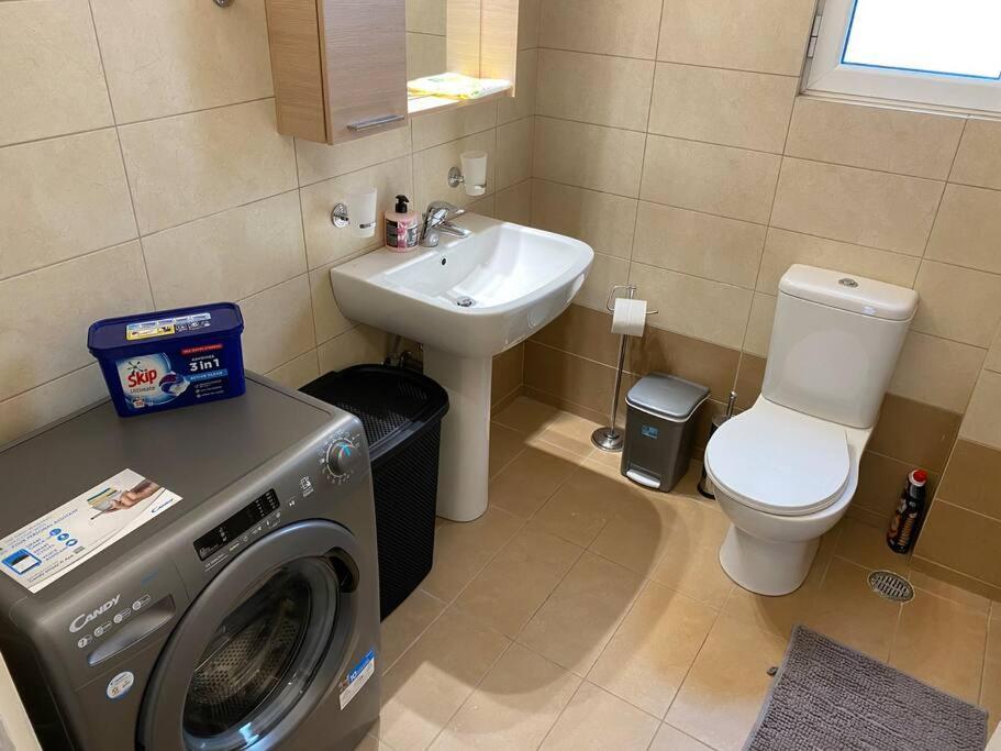 Classy 3Br With 2 Bathrooms Apartment In Marousi Ateny Zewnętrze zdjęcie